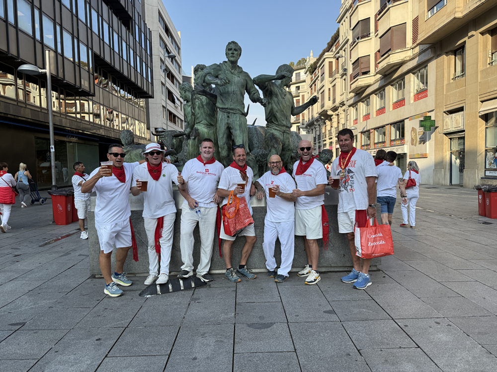 expert runner tour bulls pamplona