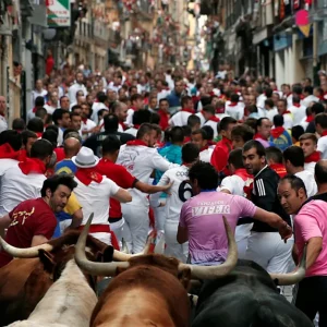 pamplona san fermin balcony experience